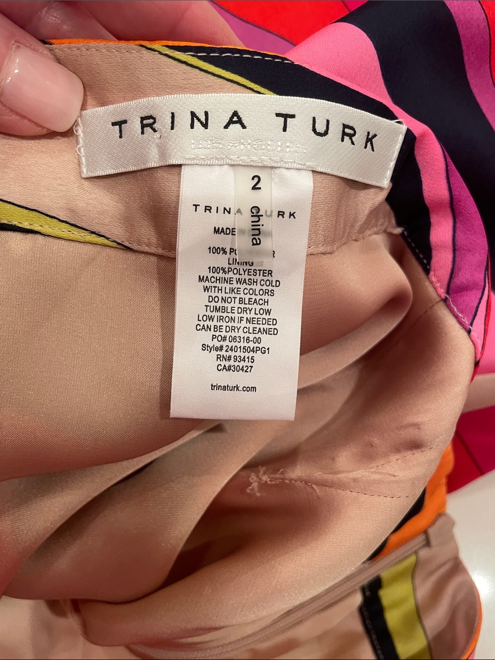 Trina Turk Long Weekend pant in vibrant swirl sz 2 - Picture 5 of 6
